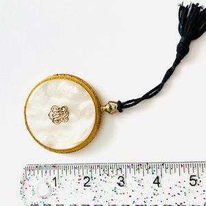 0268 VINTAGE ESTEE LAUDER COMPACT TRINKET BOX COLLECTIBLE RARE MOTHER OF PEARL